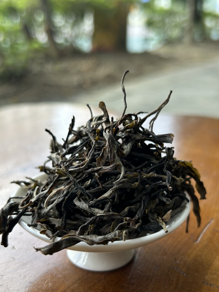 Yunnan Pu'er Tea, China Pu erh raw tea Yunnan deep mountain tea 357 grams per serving - Image 2