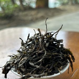 Yunnan Pu'er Tea, China Pu erh raw tea Yunnan deep mountain tea 357 grams per serving