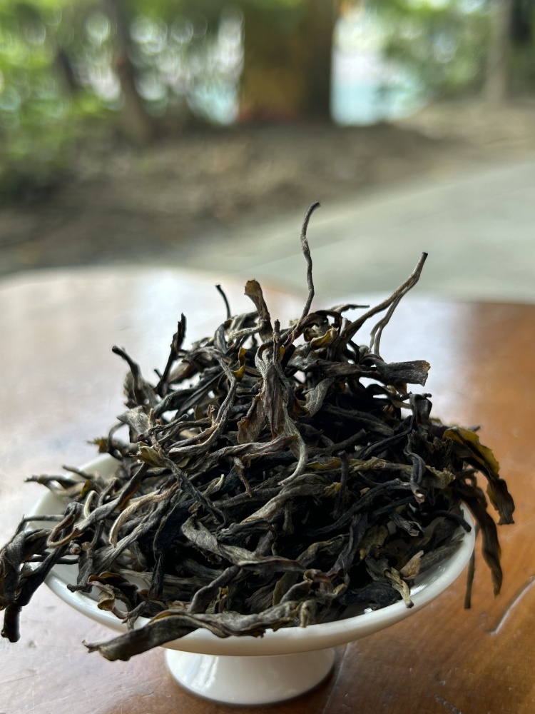 Yunnan Pu'er Tea, China Pu erh raw tea Yunnan deep mountain tea 357 grams per serving - Image 5