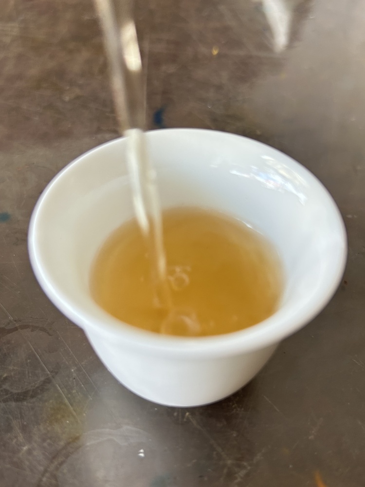 Yunnan Pu'er Tea, China Pu erh raw tea Yunnan deep mountain tea 357 grams per serving - Image 11