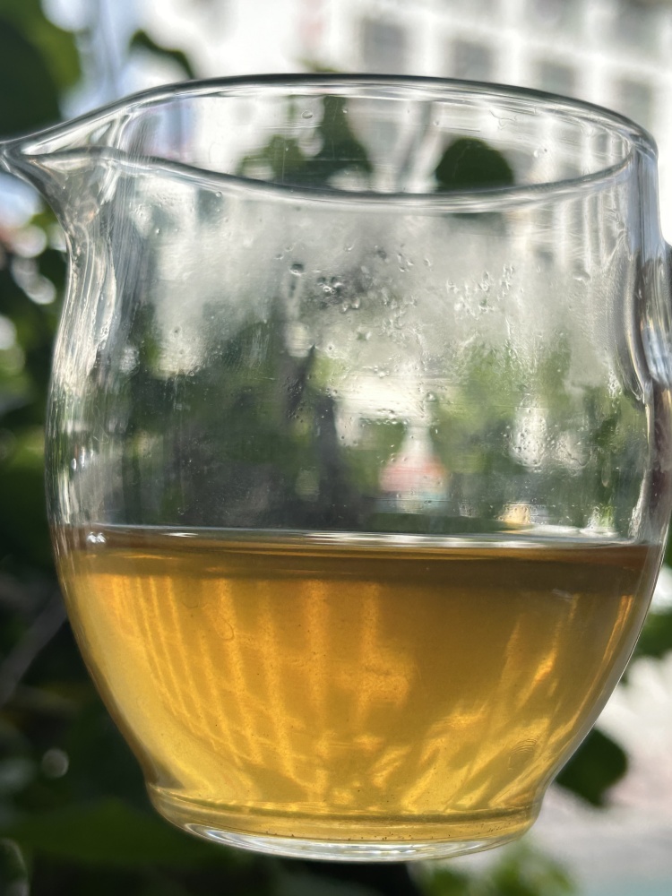 Yunnan Pu'er Tea, China Pu erh raw tea Yunnan deep mountain tea 357 grams per serving - Image 12