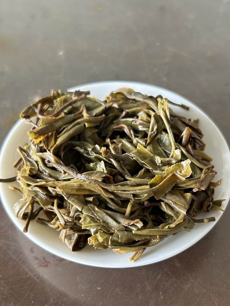 Yunnan Pu'er Tea, China Pu erh raw tea Yunnan deep mountain tea 357 grams per serving - Image 13