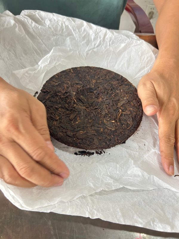 Yunnan Pu'er Tea, China Pu erh tea ripe tea From the deep mountains of Yunnan One serving of 357 grams