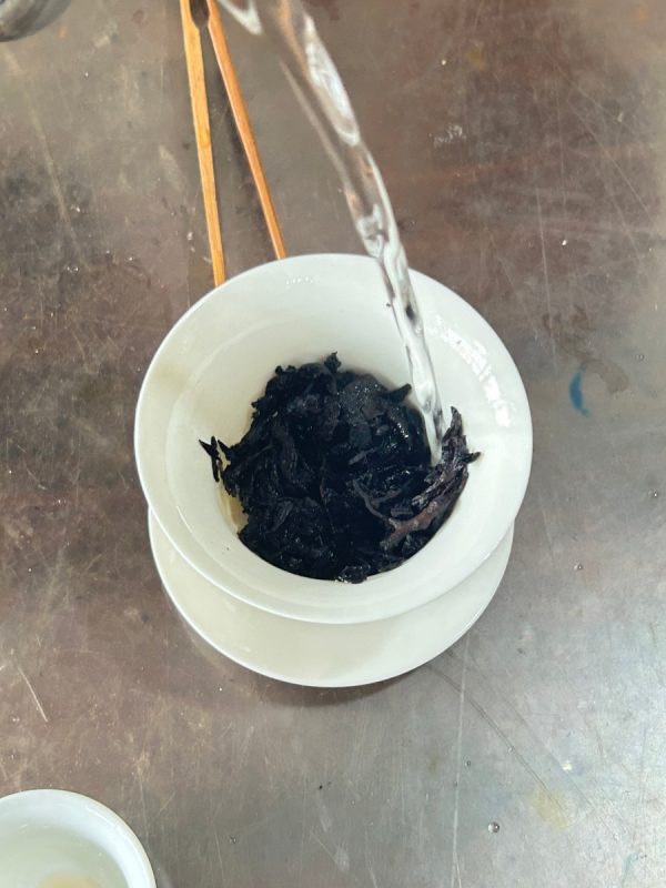 Yunnan Pu'er Tea, China Pu erh tea ripe tea From the deep mountains of Yunnan One serving of 357 grams - Image 4