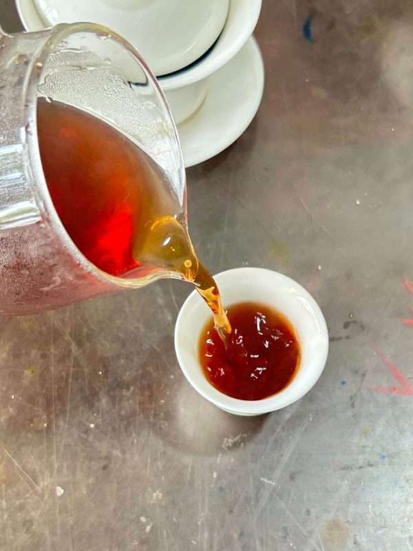 Yunnan Pu'er Tea, China Pu erh tea ripe tea From the deep mountains of Yunnan One serving of 357 grams - Image 6