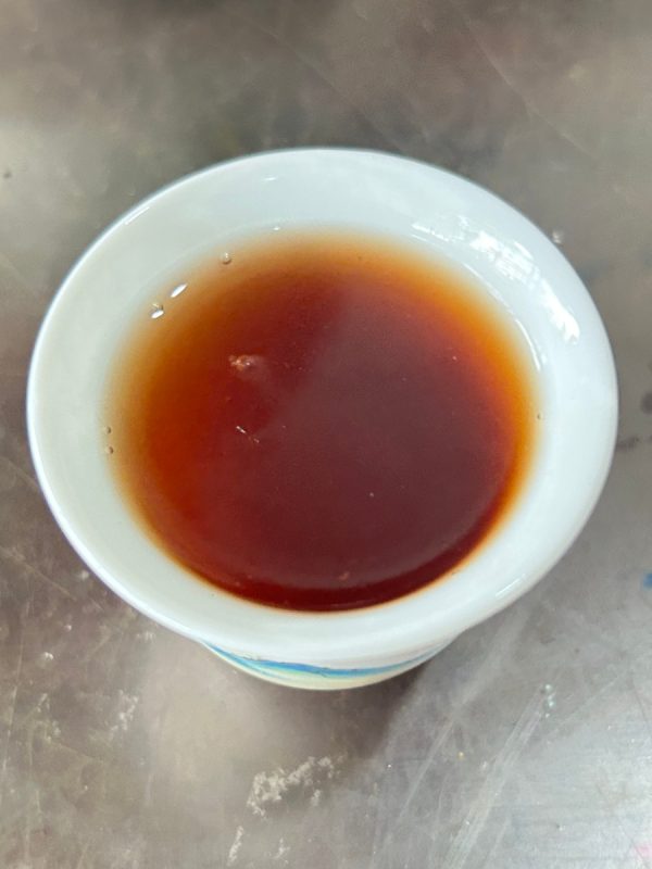 Yunnan Pu'er Tea, China Pu erh tea ripe tea From the deep mountains of Yunnan One serving of 357 grams - Image 7